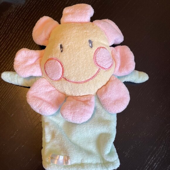 Smiling Flower Hooded Towel and Wash Mitt - Picture 3 of 5